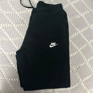 • black nike sweats w
